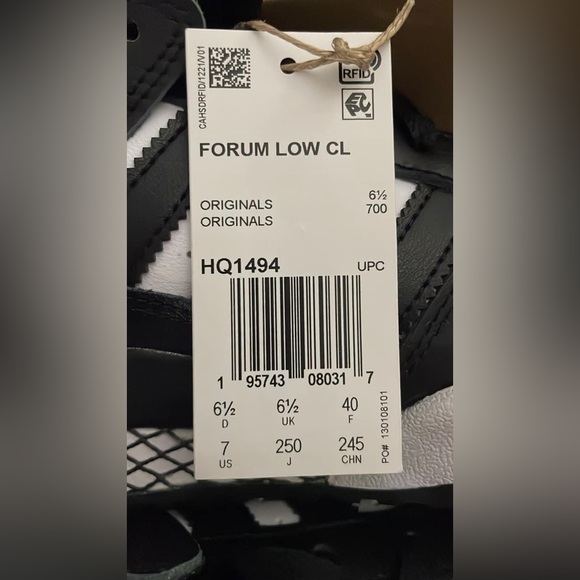 Adidas Forum Low Men’s size 7 NWT never worn. Only tried on for size momentarily - Picture 1 of 3